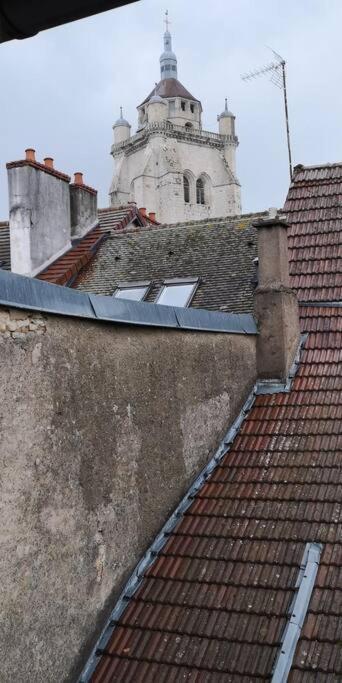 Duplex Au Centre Ville, Dans Cour Interieure Calme * Dole